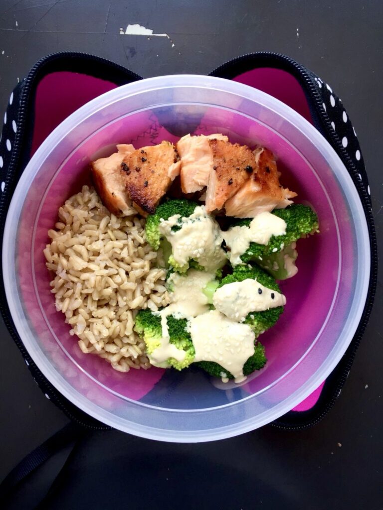 meal prep семга с рисом и брокколи полезный обед с собой
